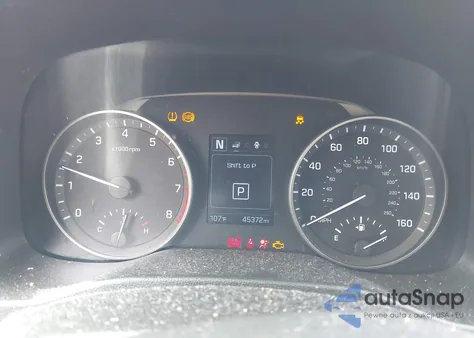 2018 Hyundai Elantra Value Edition z USA, uszkodzony, nr VIN 5NPD84LF1JH256833